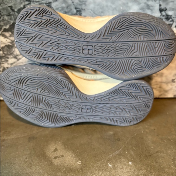 Nike Sabrina 1 Grounded Neutrals Athletic Shoes Size Women’s 8 - Picture 12 of 15